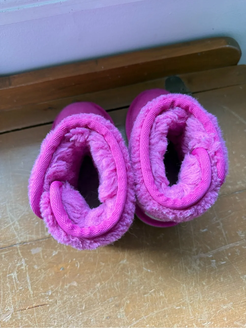 UGG Kids Pink Sherpa Cuff Booties Size 7